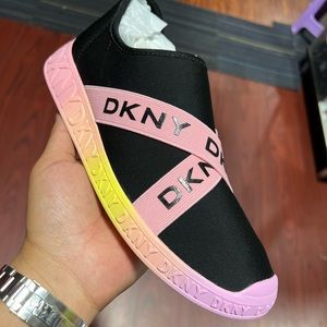 Women shoes sneakers